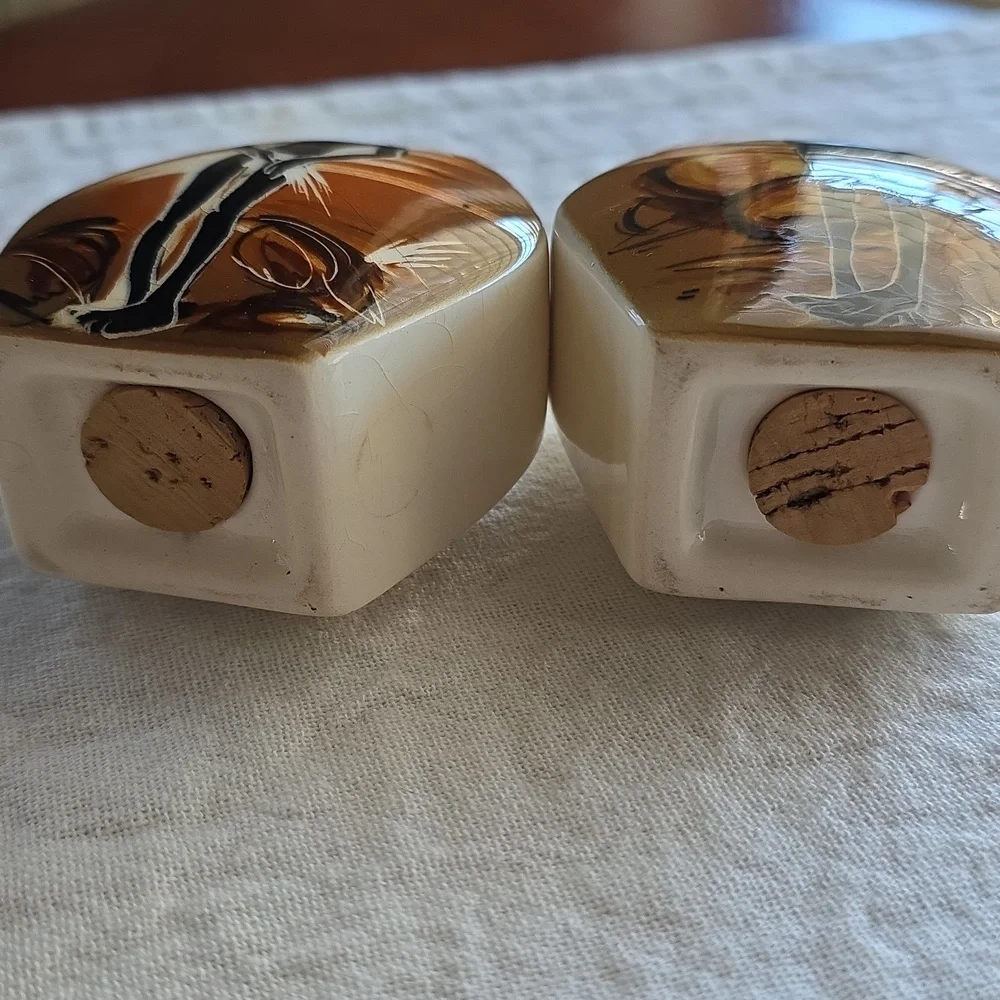 Studio Anna Australian Hand-Painted Ceramic Figural Shakers - Picture 4 of 7